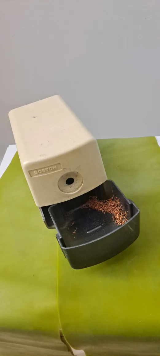 Vintage Boston Electric Pencil Sharpener image indicator(2)