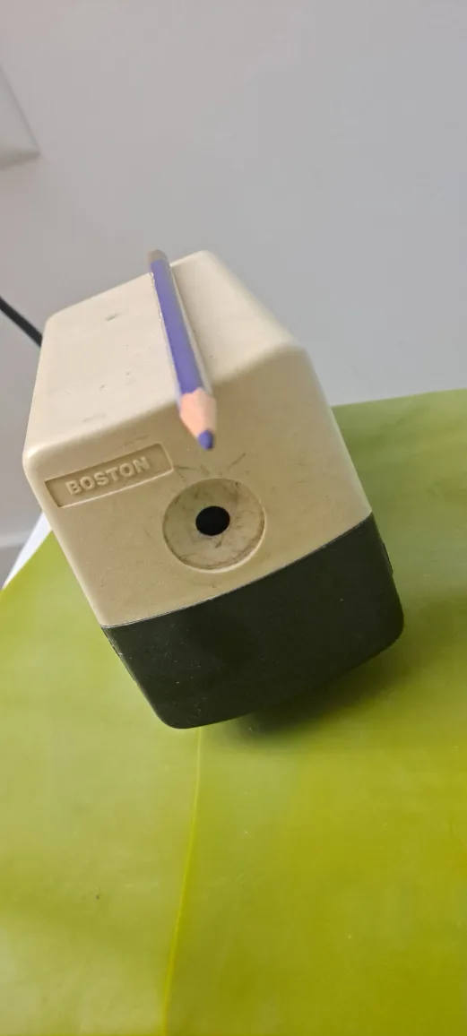 Vintage Boston Electric Pencil Sharpener image indicator(3)