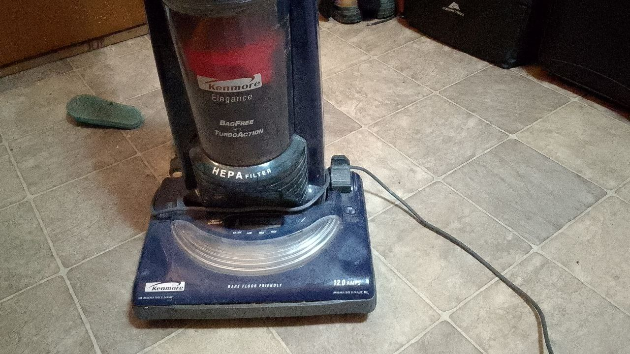 Kenmore Elegance BagFree TurboAction Vacuum
