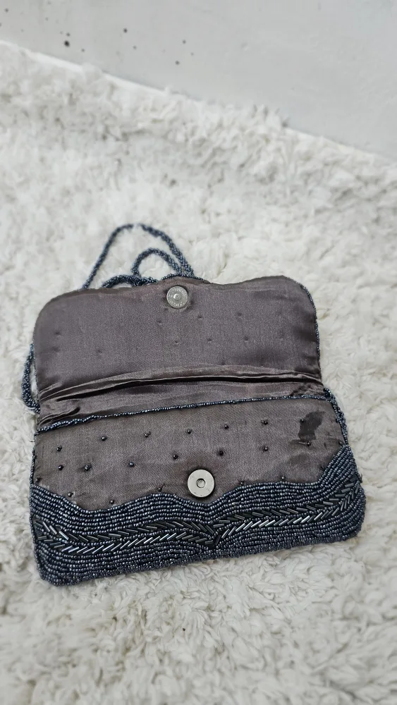 New Artisan Sling Bag - Hand-Woven Beaded Crossbody image indicator(4)