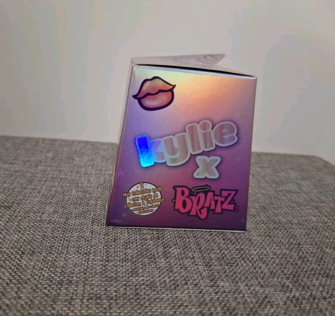Kylie X Bratz Mini Figures image indicator(2)