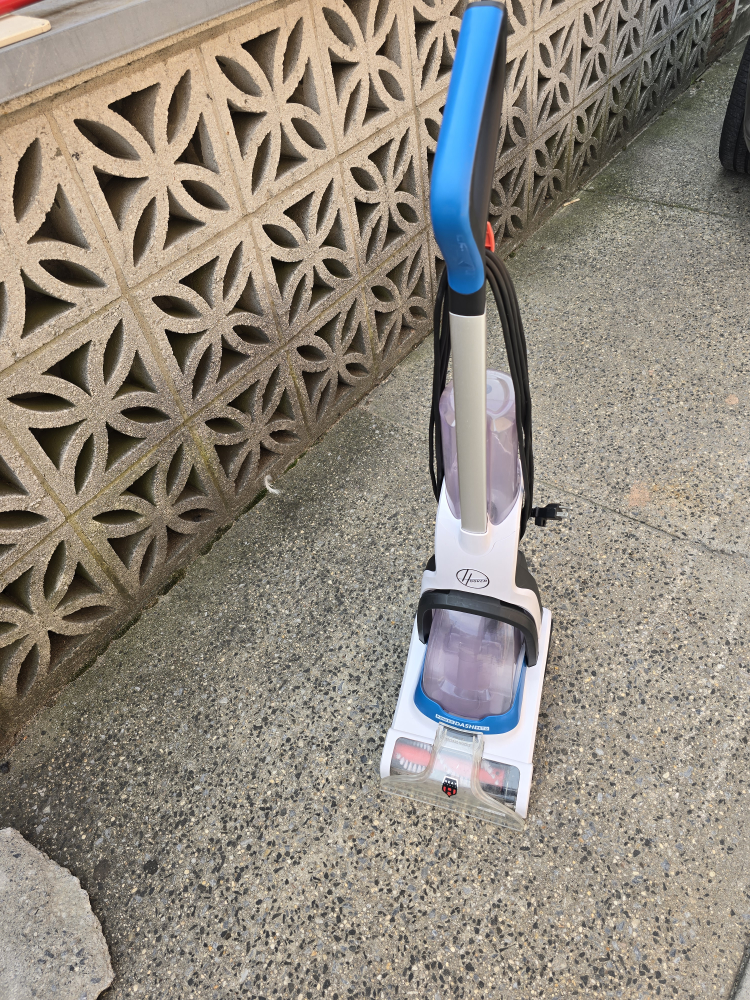 Hoover PowerDash Pet Carpet Cleaner - photo 3