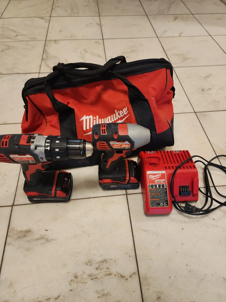 Milwaukee M18 Cordless Drill and Impact Driver Kit image indicator(6)