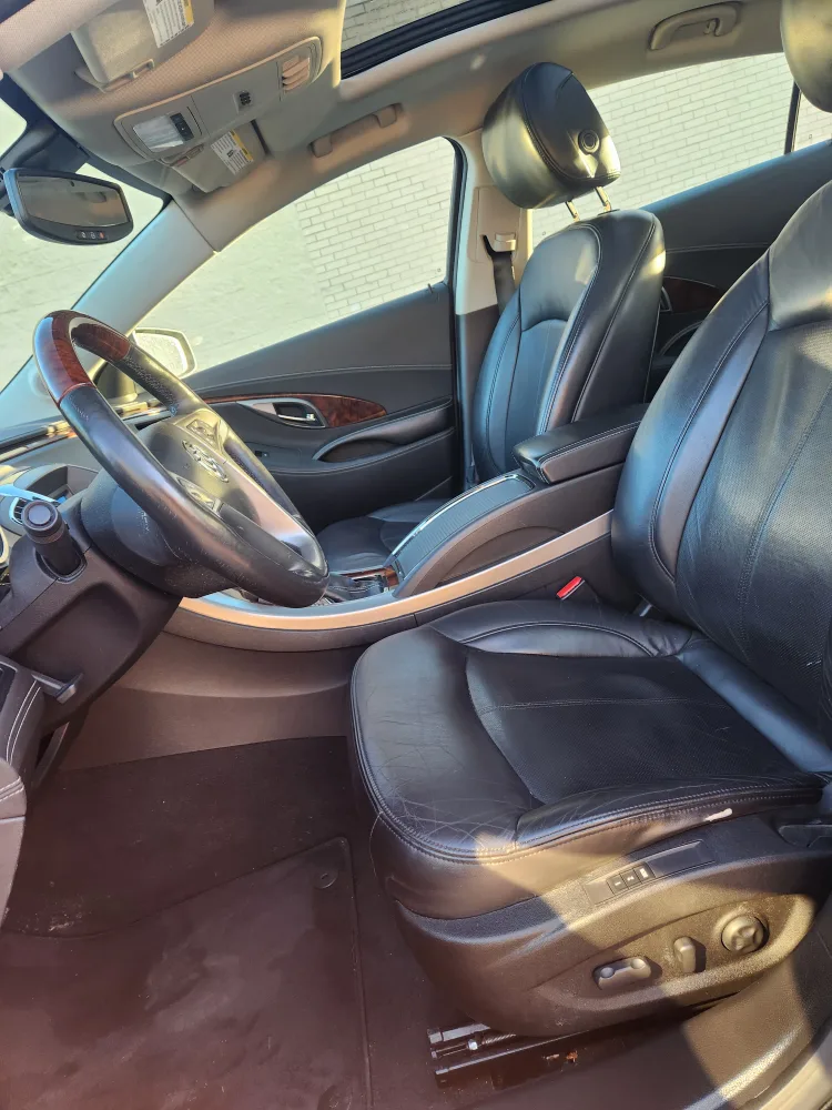 2010 Buick Lacrosse CXL image indicator(8)