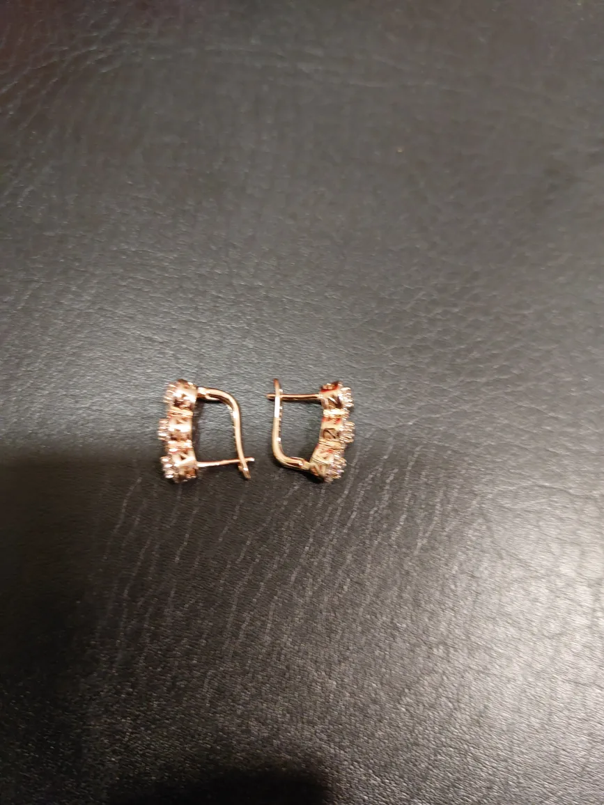 14 k Earrings thumbnail