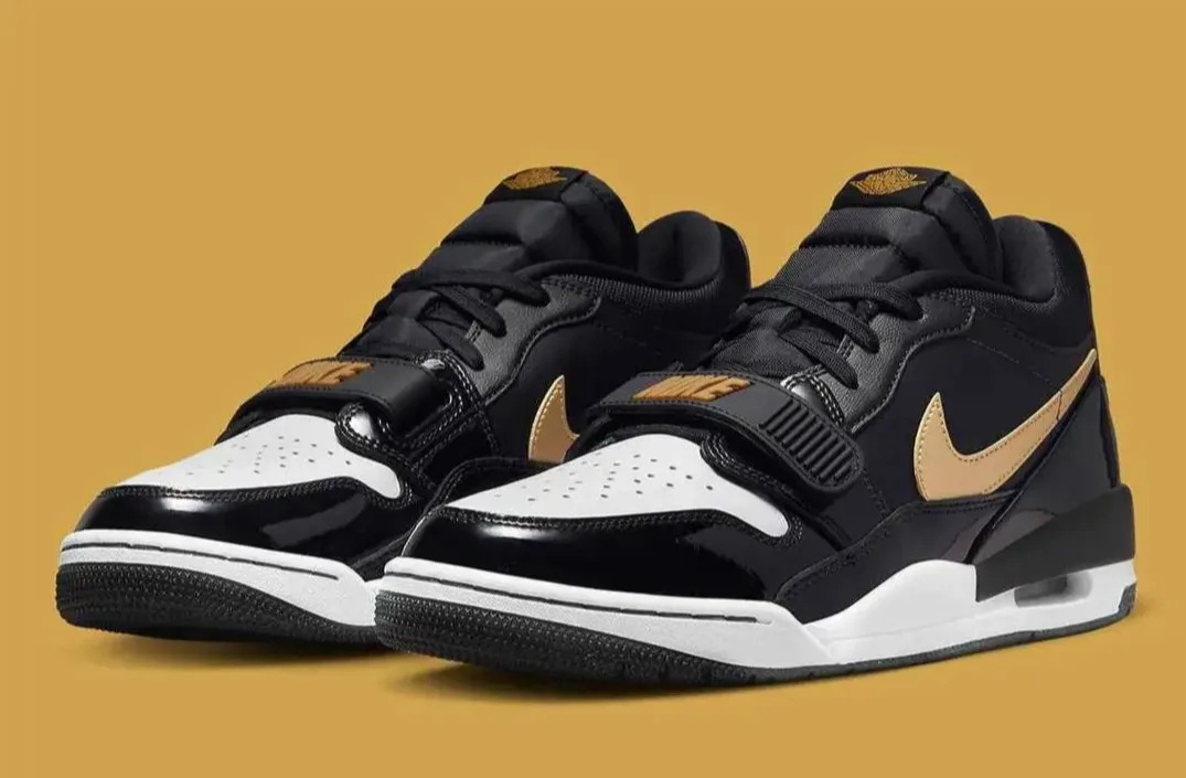 JORDAN LEGACY Size 13, 312 LOW Black Metallic Gold White thumbnail