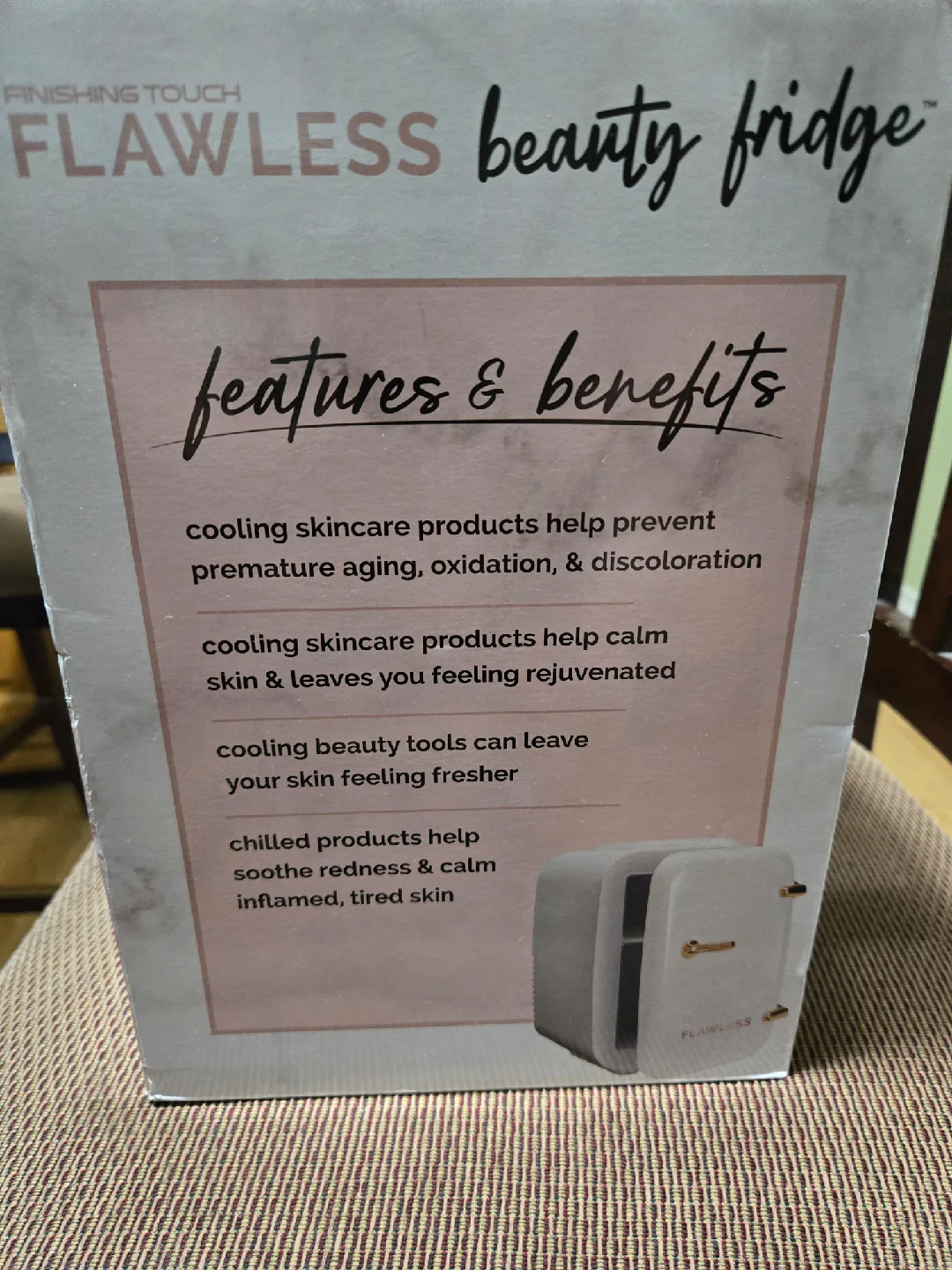 Finishing Touch FTFBFR Flawless Beauty 4L Mini Fridge - White image indicator(4)