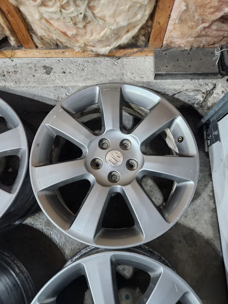 (4)-18 Inch Alloy Rims 5x114.3 Off 2010 Suzuki Grand Vitara image indicator(4)