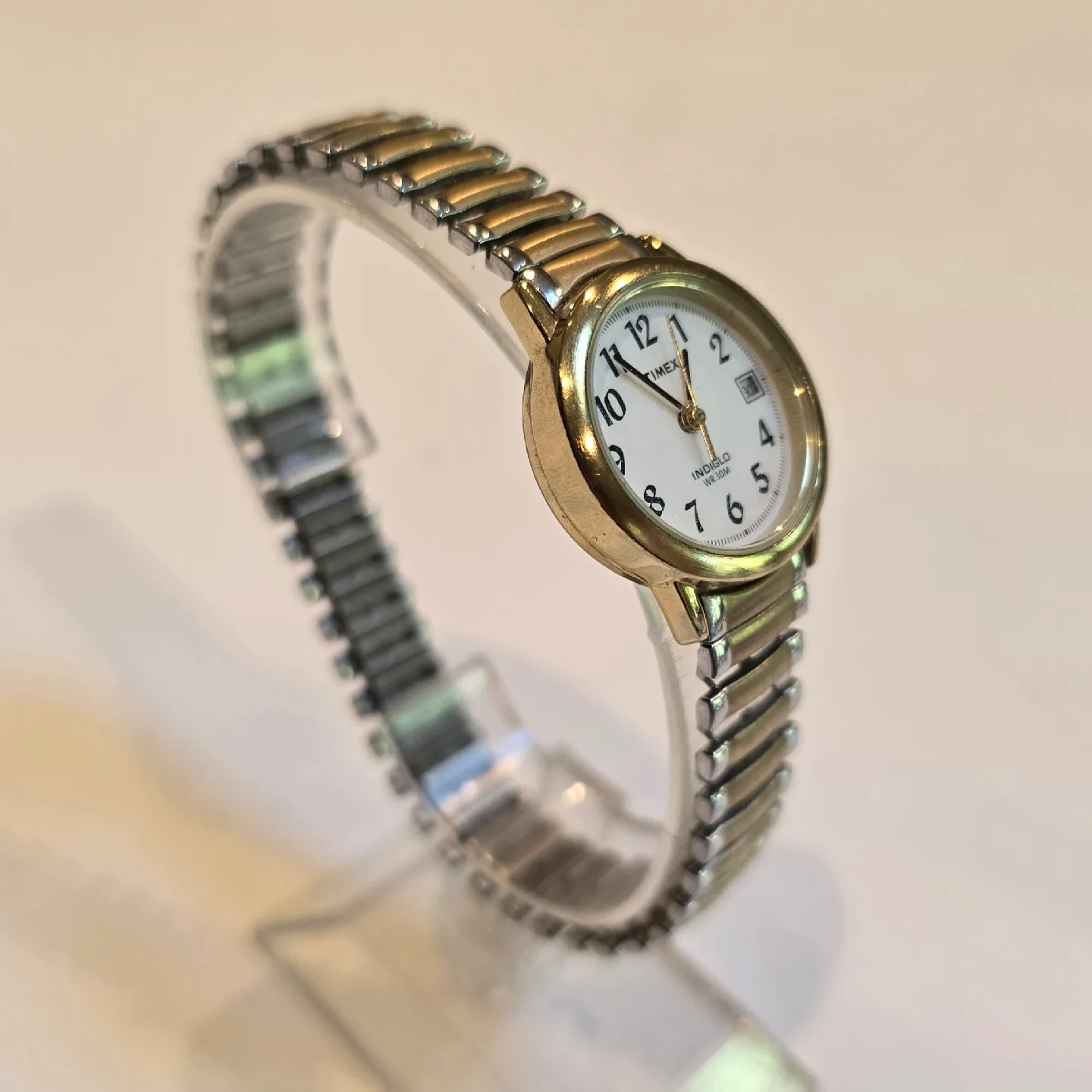 Timex Indiglo Quartz Watch image indicator(4)