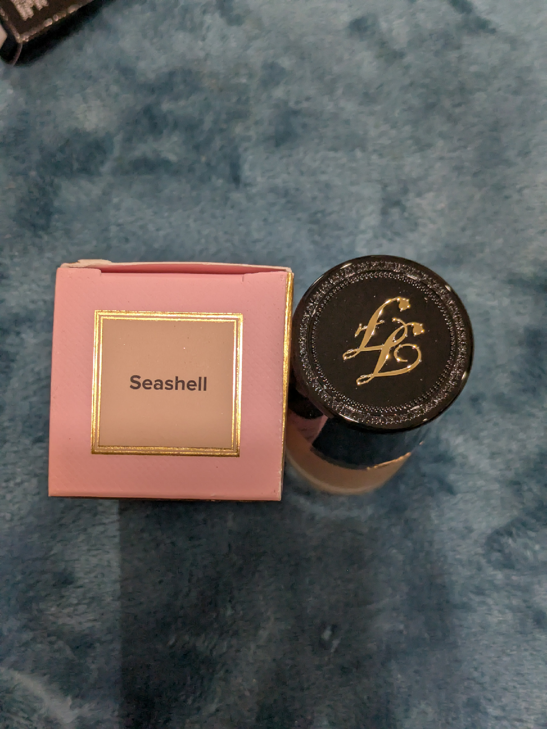 Too Faced Born This Way Foundation - Seashell - photo 2