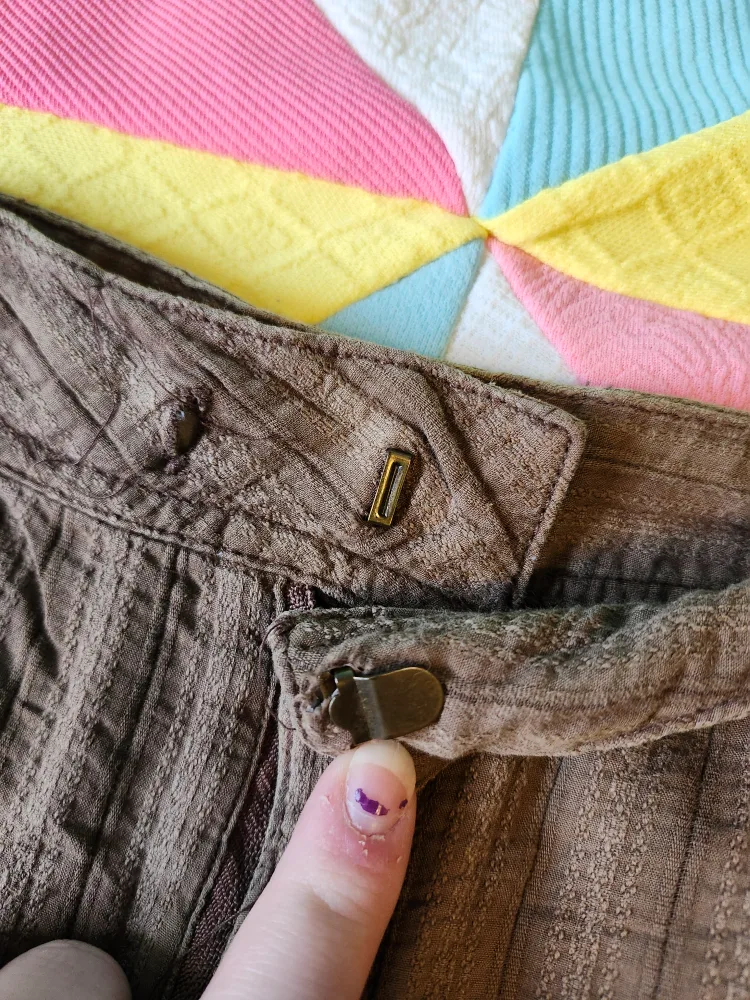 2000s brown boho B.U.M. shorts image indicator(5)