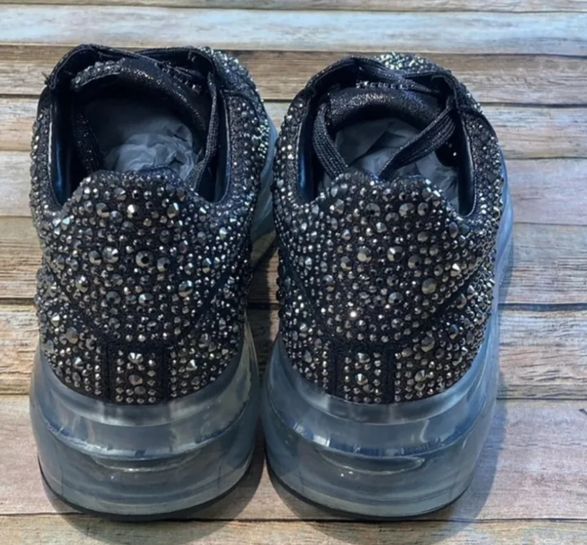 DKNY Women's Lightweight Slip-on Comfort Sneakers image indicator(2)