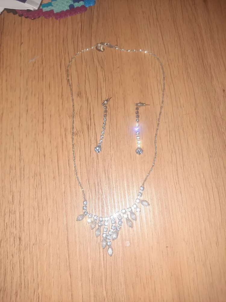Necklace and Earrings Set pick up only thumbnail