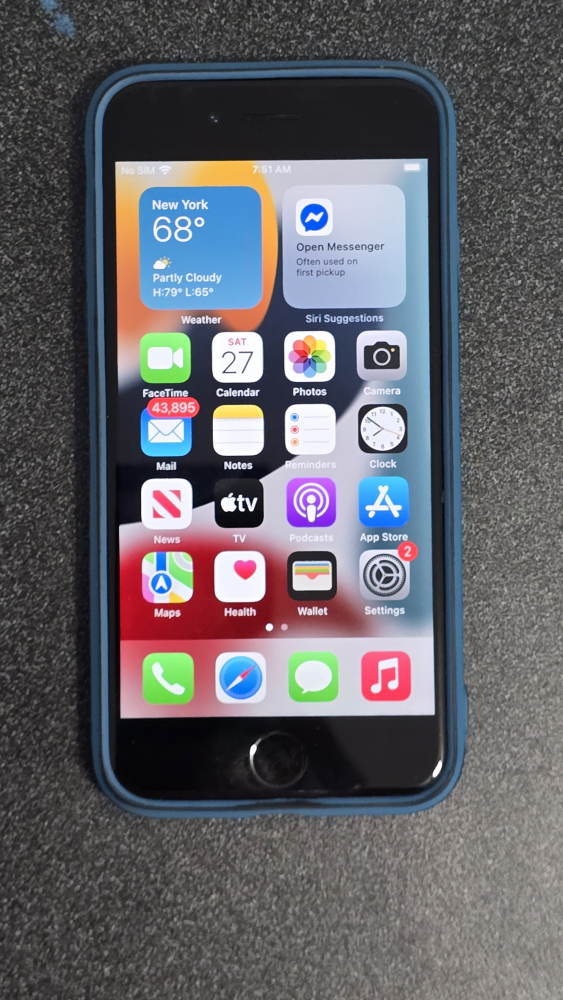 iPhone 7 32GB AT&T Wireless Space Black Smartphone/Cell Phone