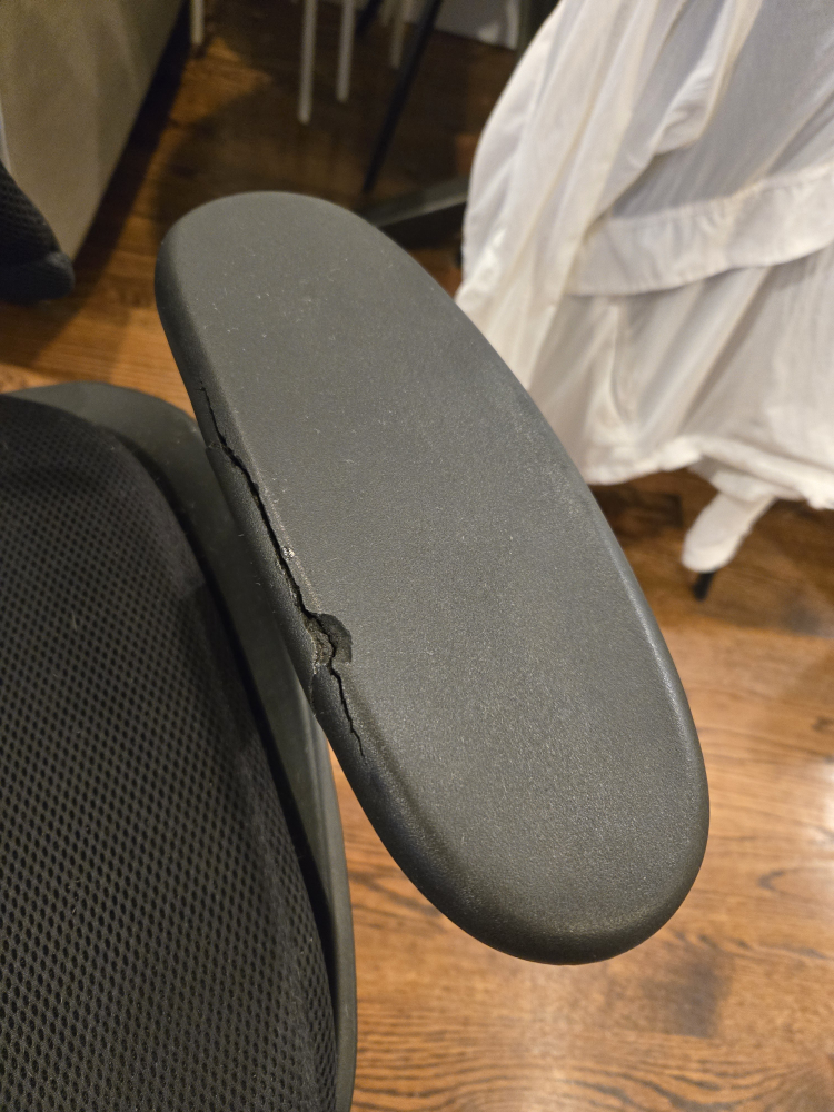 Black Office Chair - photo 3