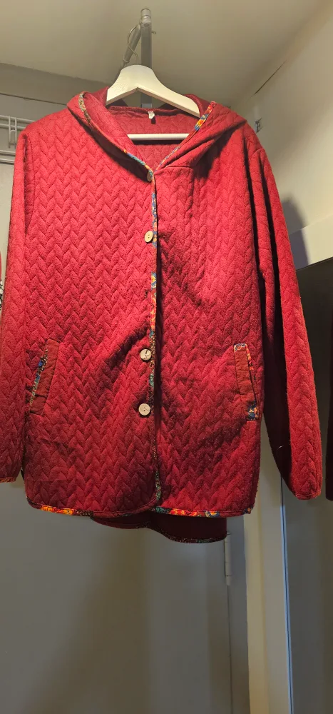 Red Quilted Hooded Jacket - Size 4XL🥕 +1 carrot thumbnail