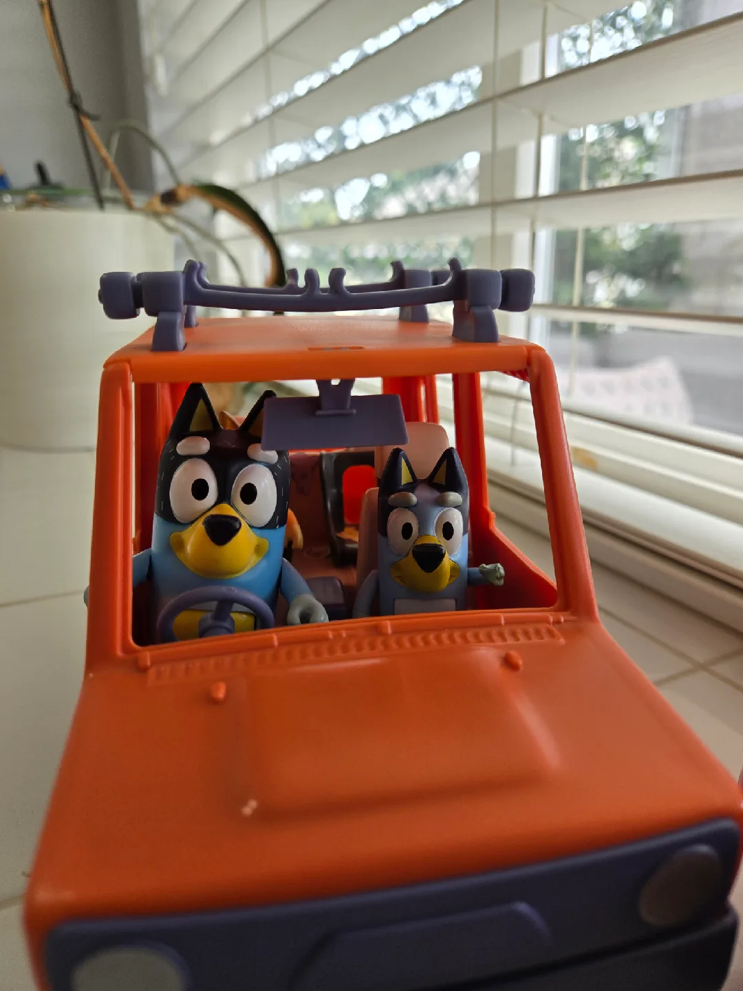 bluey toy lot image indicator(8)