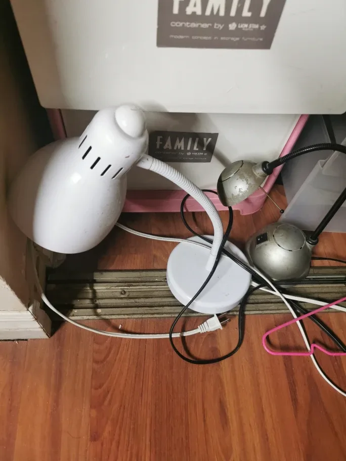 White Desk Lamp X  2 thumbnail