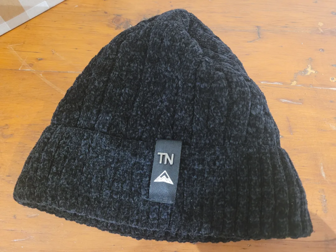 Dollarama Black Beanie - New thumbnail