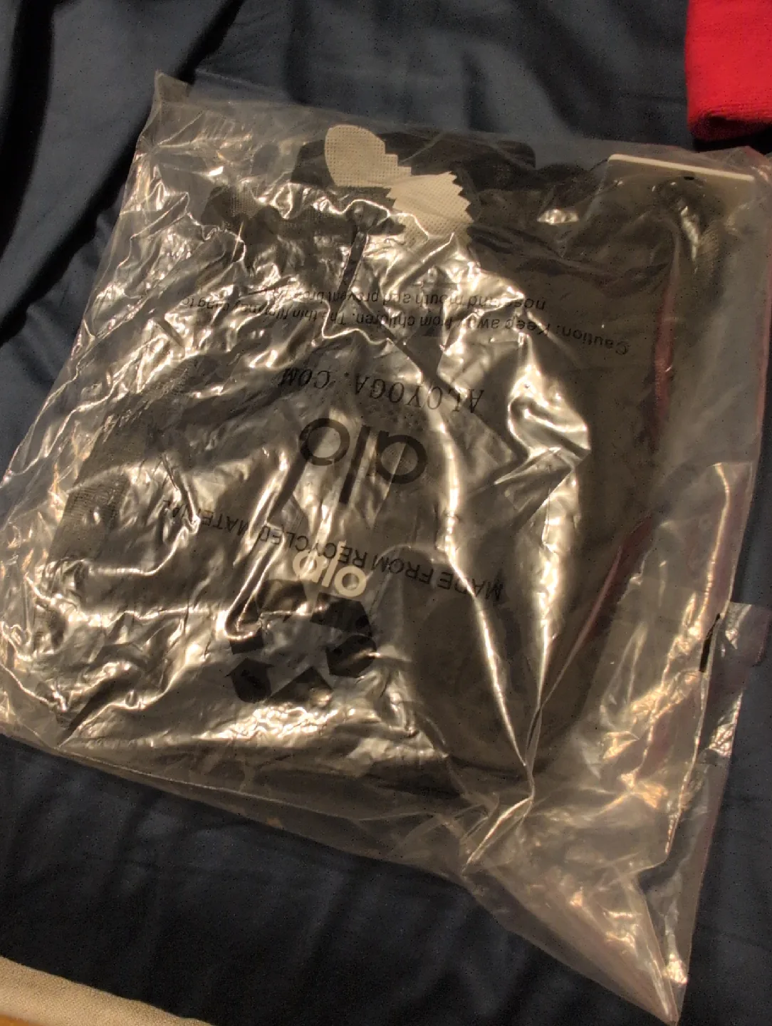 alo crossbody bucket bag new!! image indicator(3)