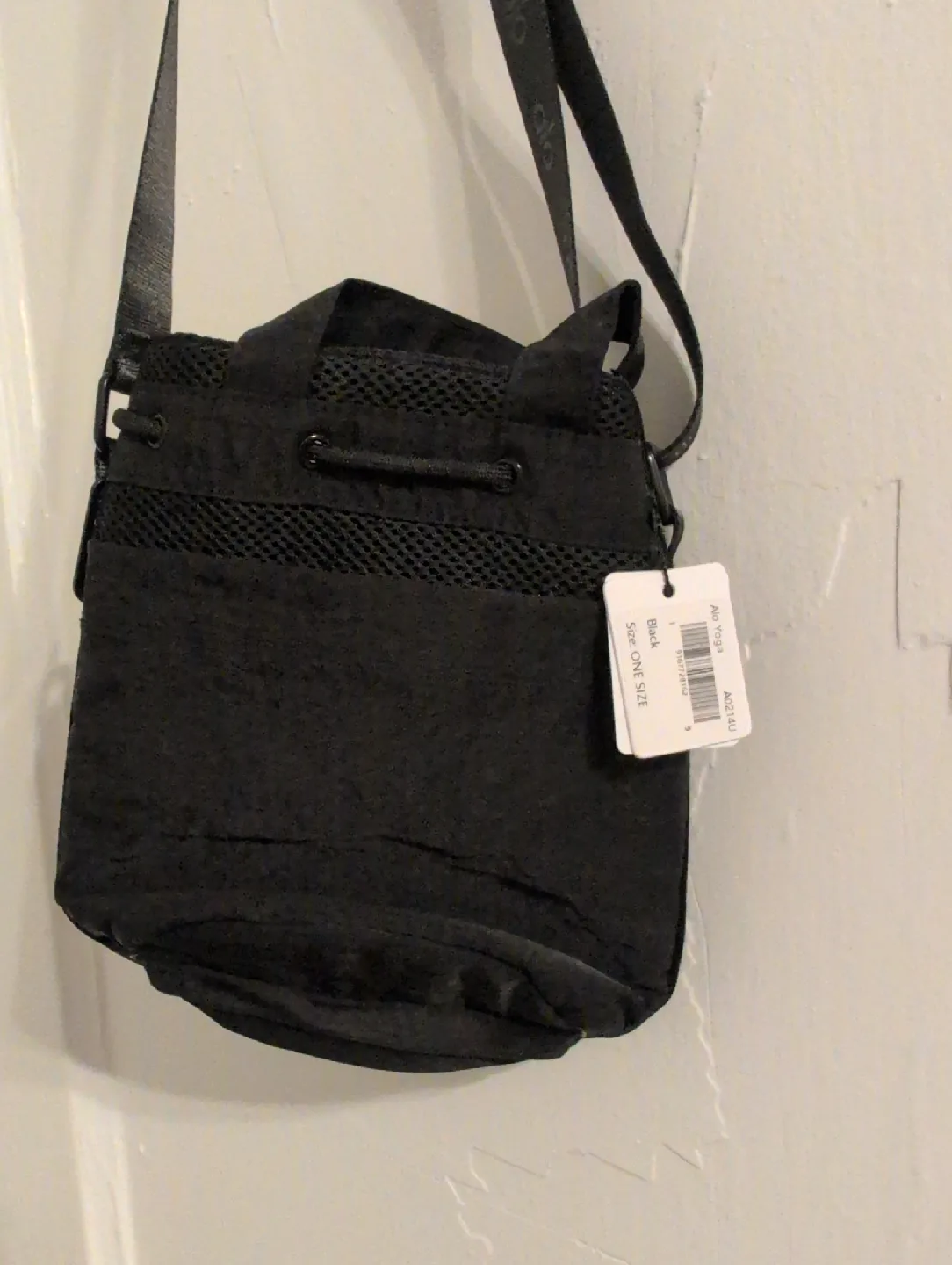 alo crossbody bucket bag new!! image indicator(5)