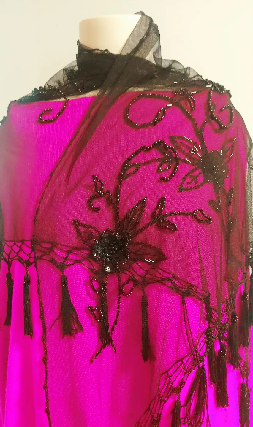 Black Beaded Cape image indicator(4)