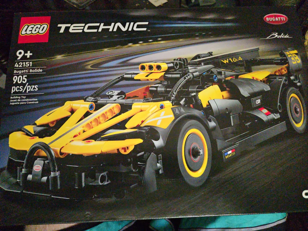 LEGO Technic 42151 Bugatti Bolide (905 Pieces)