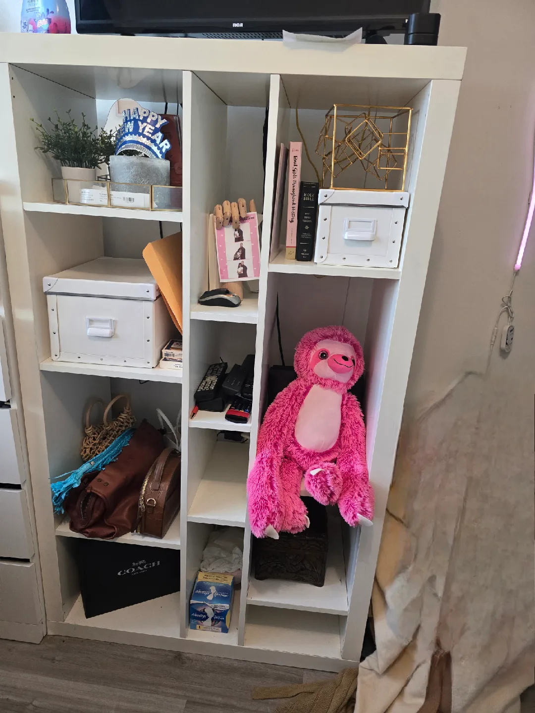 Open back White Shelving Unit ' image indicator(2)