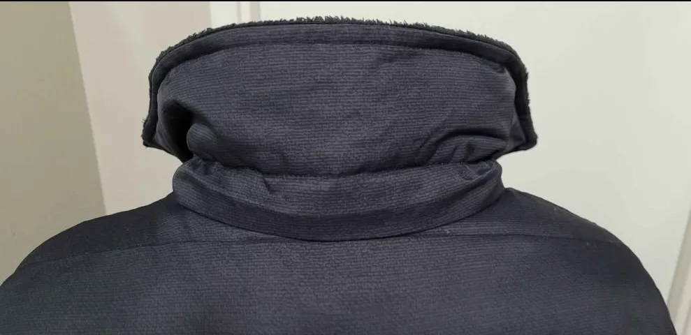 Columbia Puffer Jacket - Size M image indicator(7)