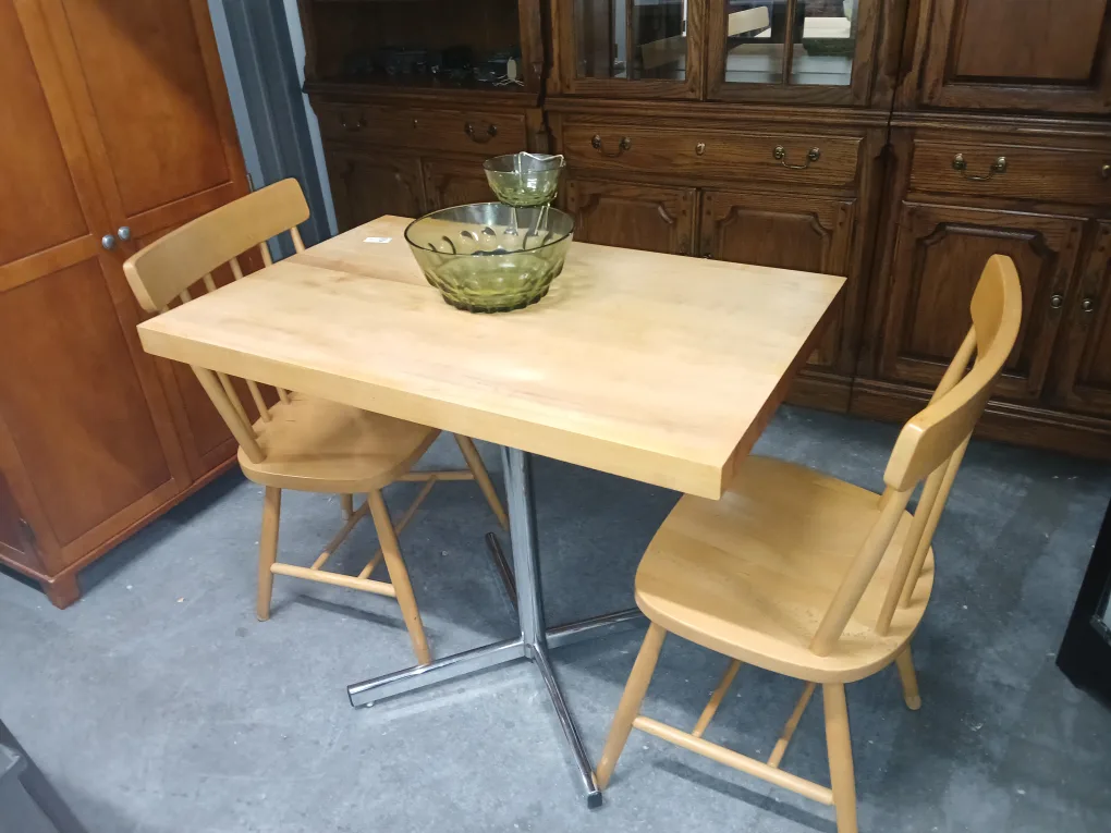 Dining Table with Chrome Base image indicator(2)