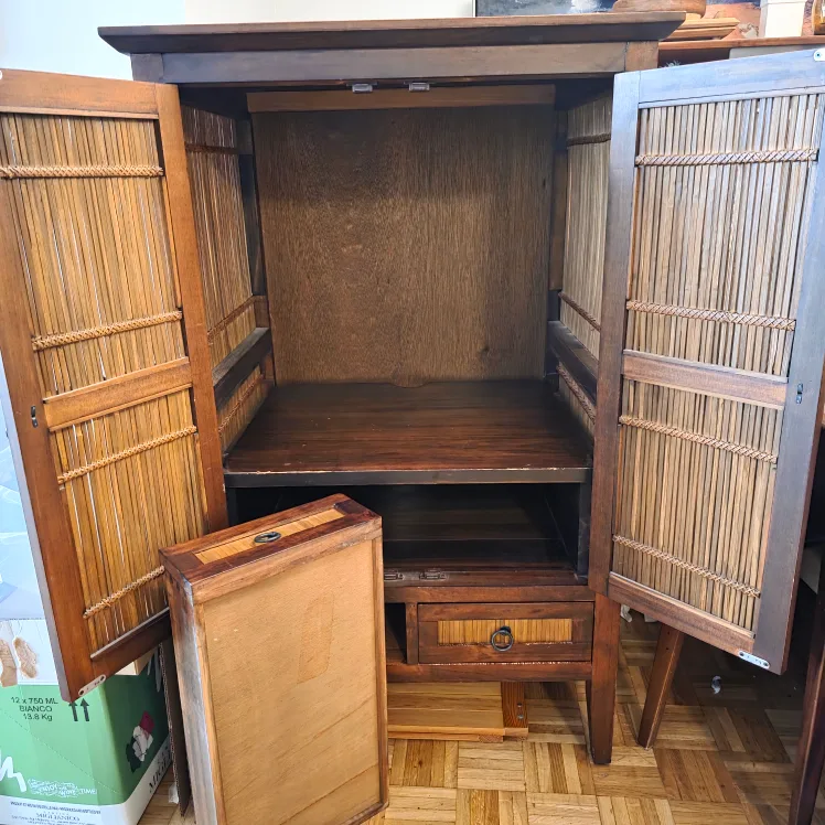 Solid Wood Cabinet with Bamboo Detail image indicator(4)