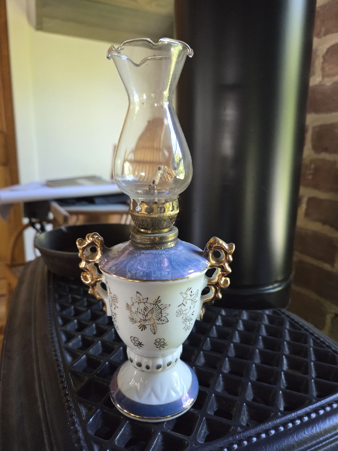 Vintage Virginia Souvenir Miniature Oil Lamp🥕 - photo 2