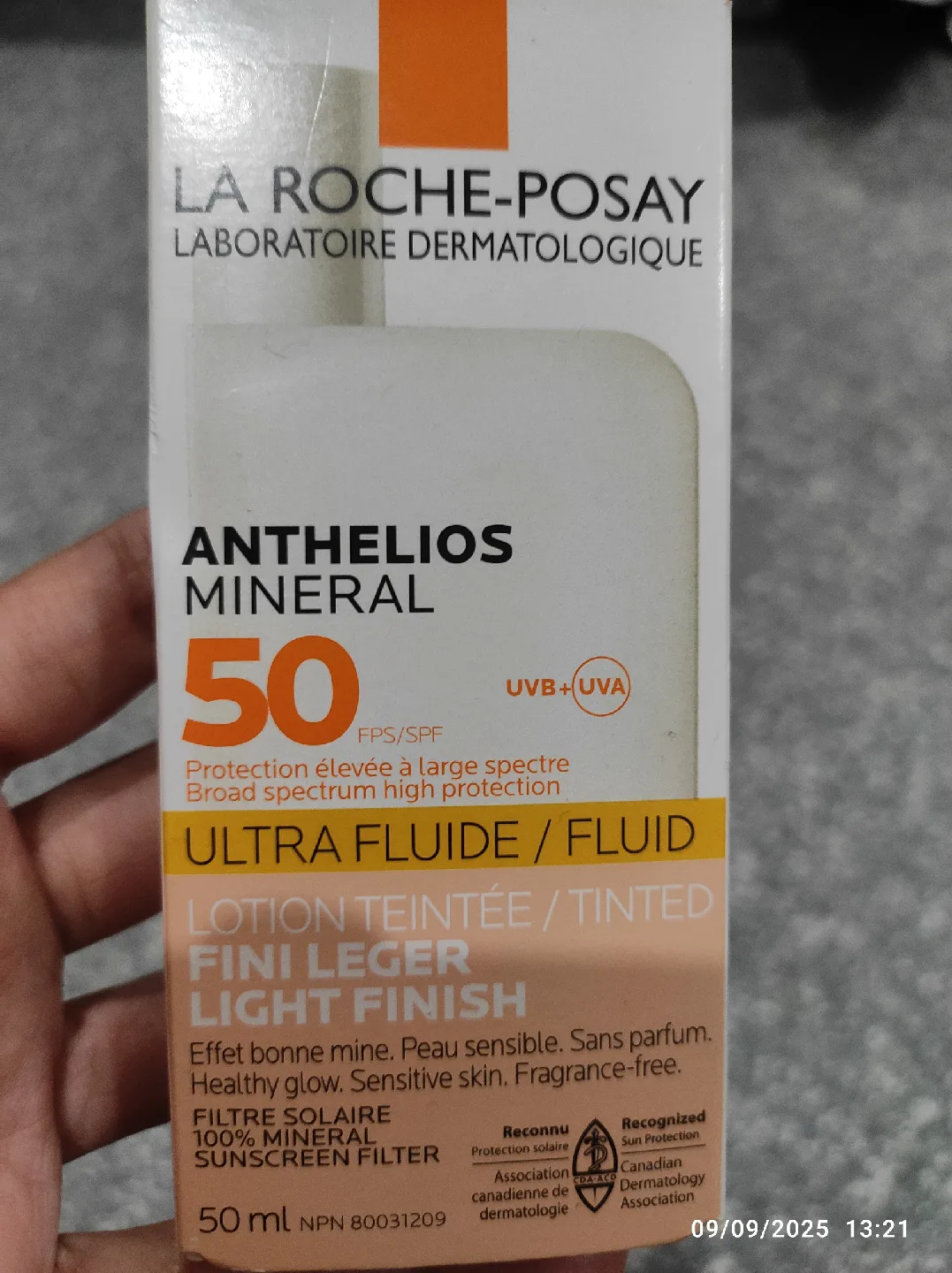 La Roche-Posay Anthelios Mineral 50 Tinted Sunscreen thumbnail