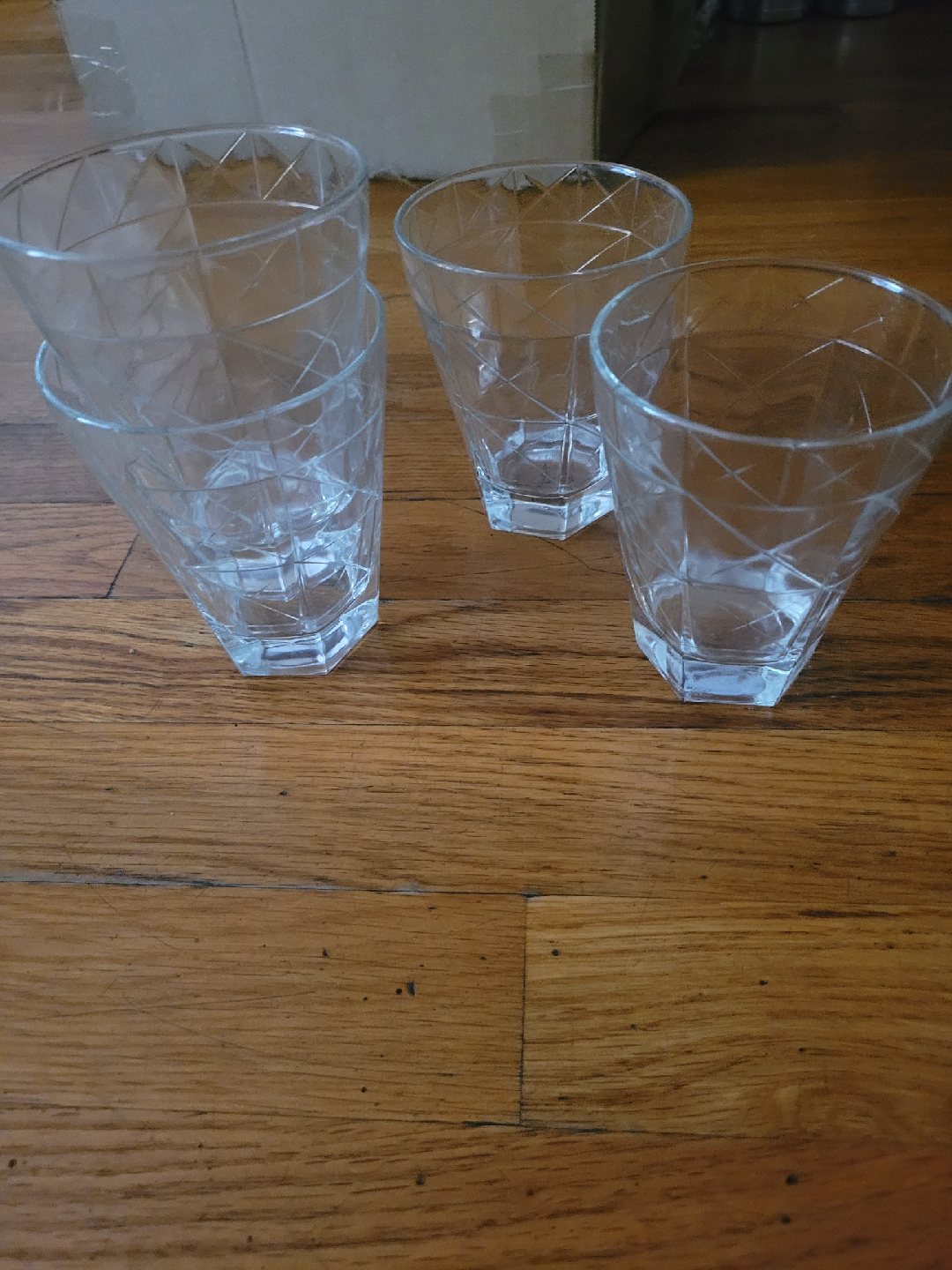 Set of 4 Clear Drinking Glasses