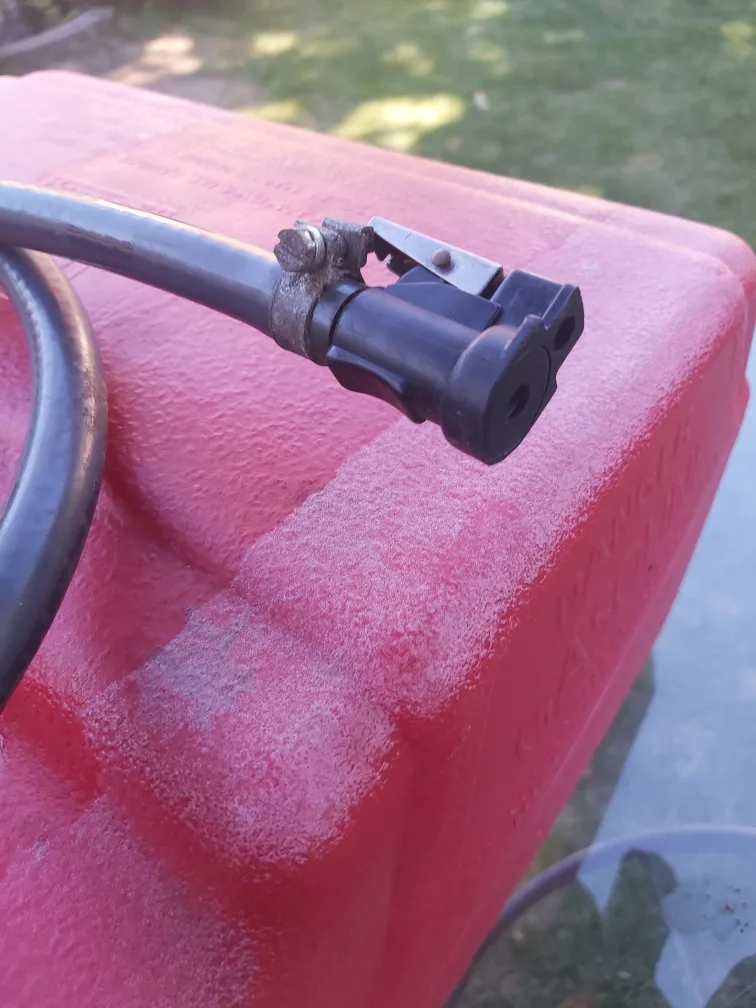 Marine Gas tank with Hose and Fittings image indicator(4)