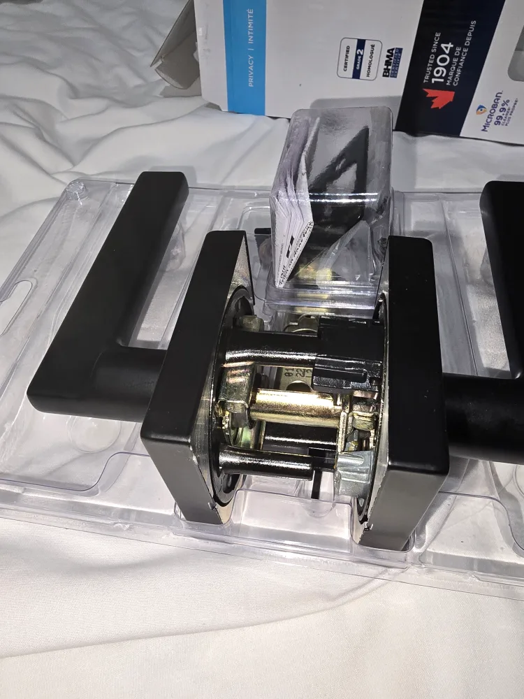 New Weiser Privacy Door Handle - Matte Black image indicator(9)