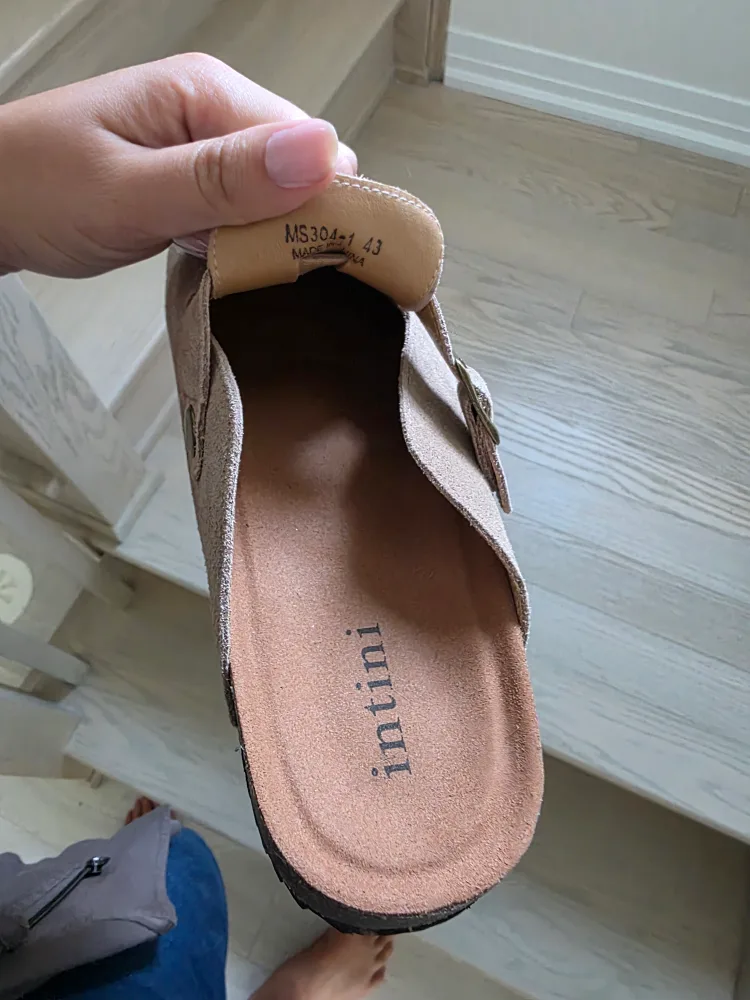 clogs shoes image indicator(2)