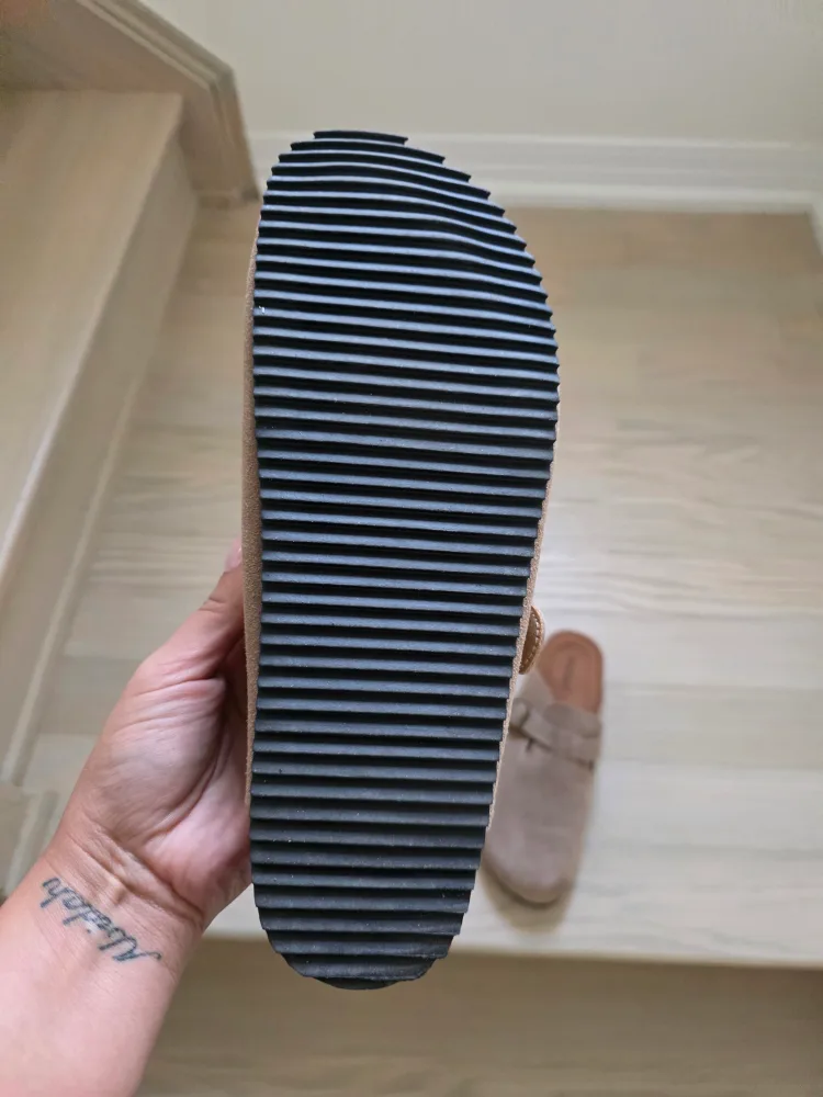 clogs shoes image indicator(3)