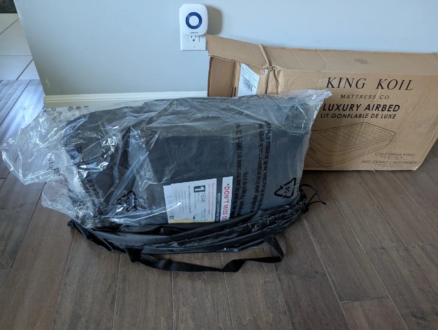 Brand New King Koil California King Air Mattress For Sale image indicator(7)