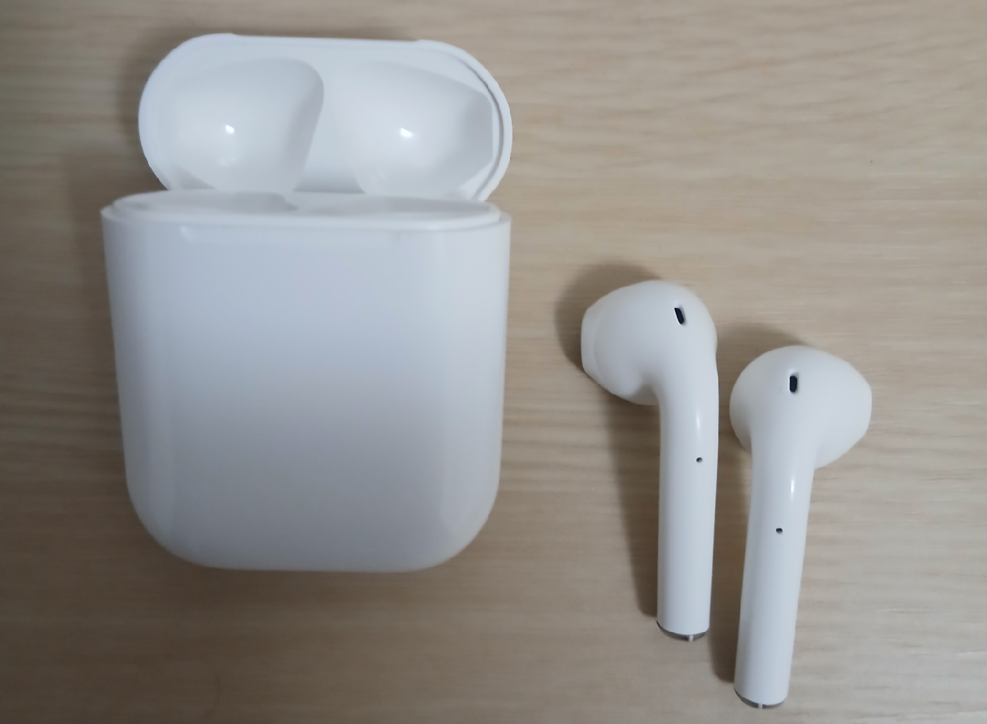 i12 TWS Wireless Earbuds - photo 3