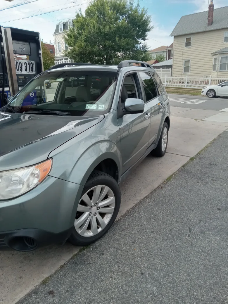 2011 Subaru Forester thumbnail