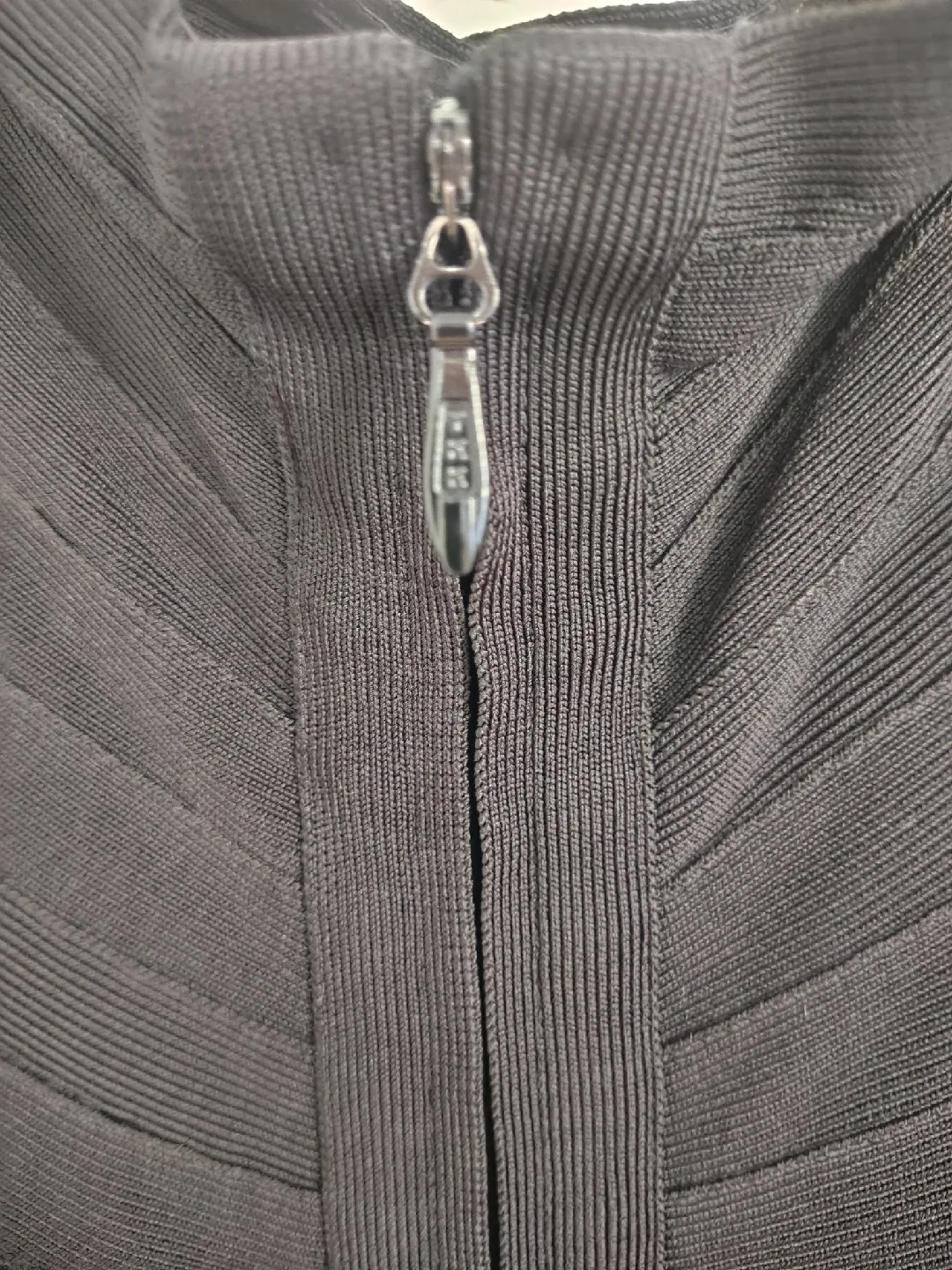 Exquisite Hervé Leger Black Bandage Dress - Timeless + Chic image indicator(4)