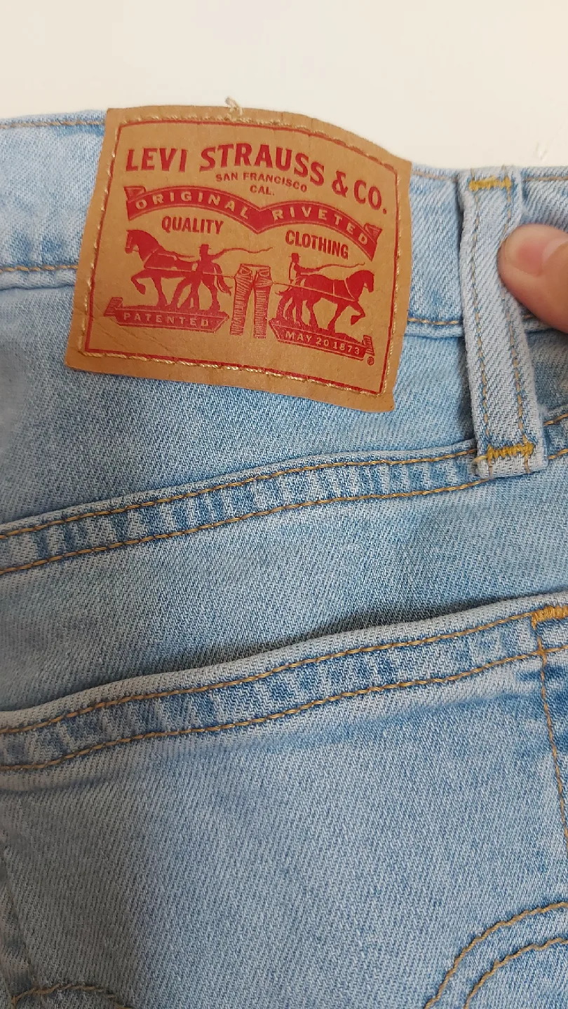 Levi's Wedgie Skinny Jeans - Size 26 image indicator(4)