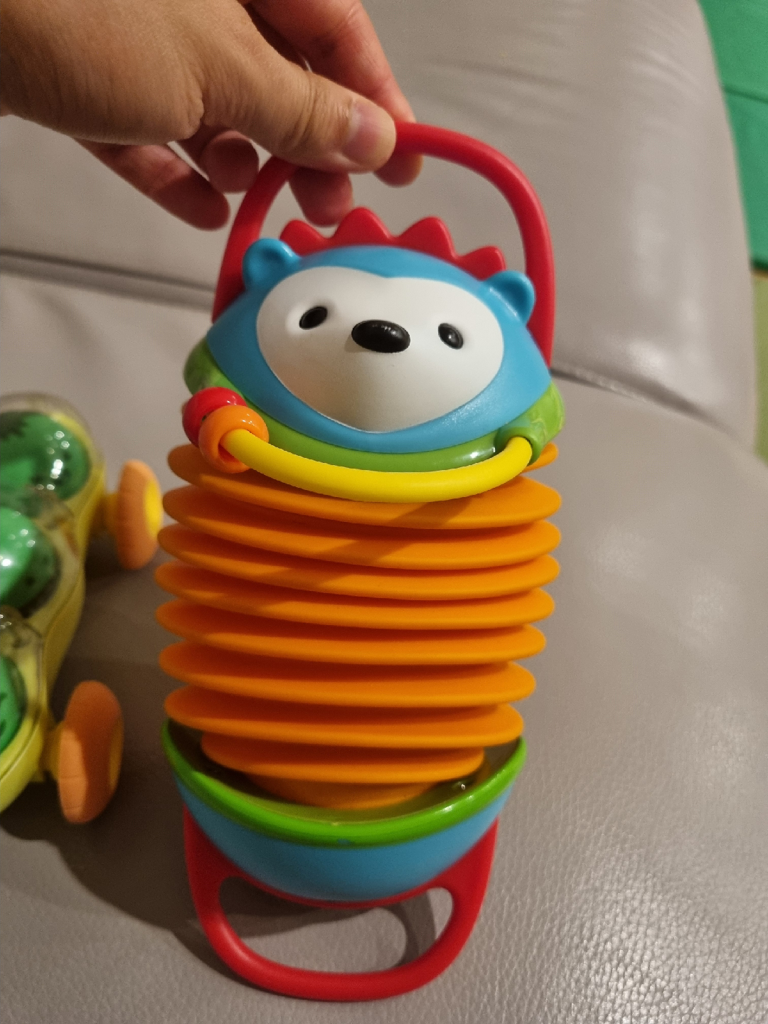 Skip Hop Explore & More Accordion Hedgehog + Three Peas Car - photo 2