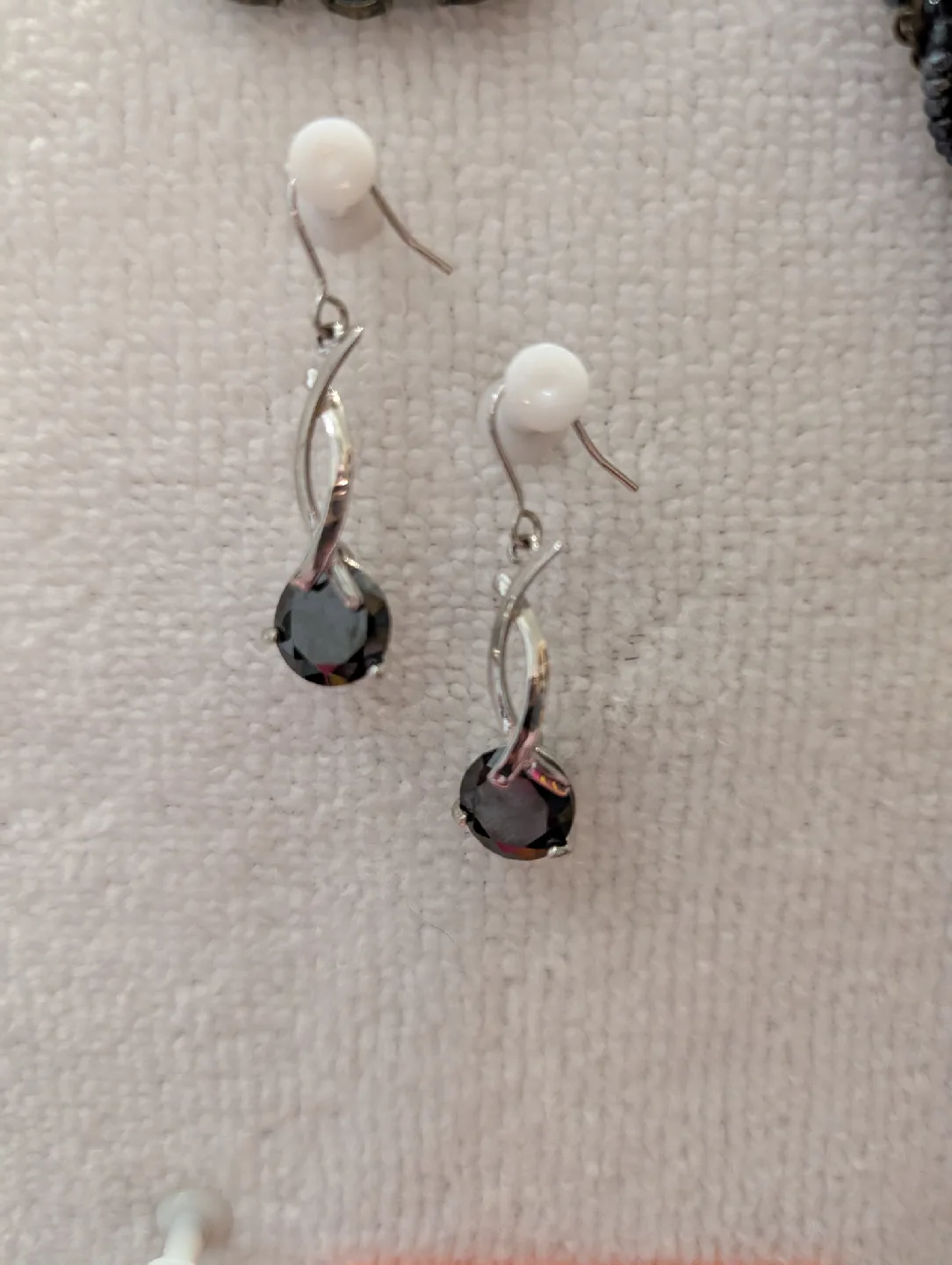 Black Jewellery Set - Necklace & Earrings plus extras image indicator(5)