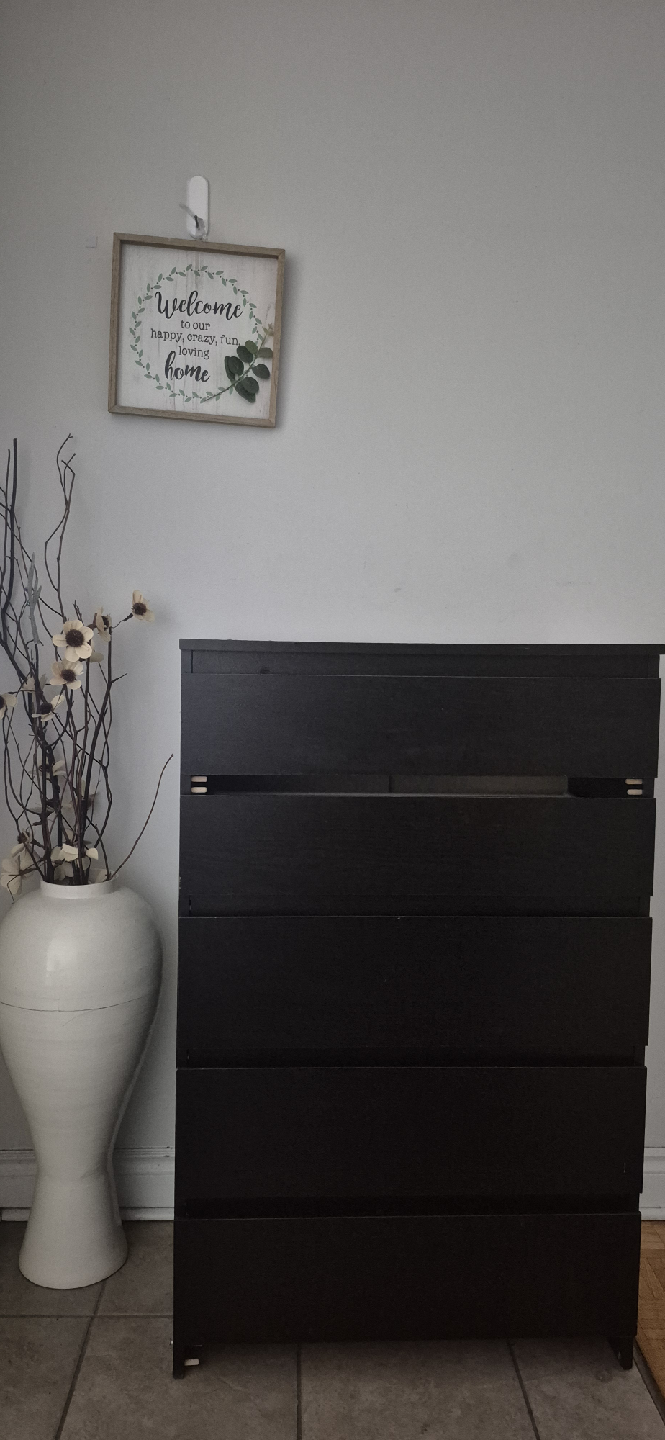 Black 5-Drawer Dresser