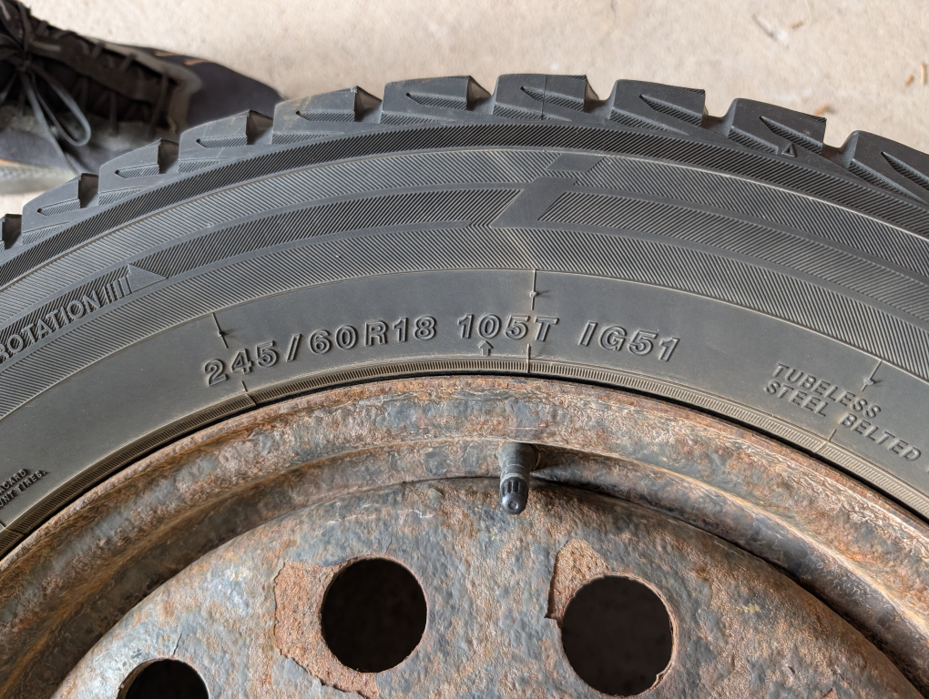 Yokohama IceGuard G51 Winter Tire 245/60R18 - photo 5