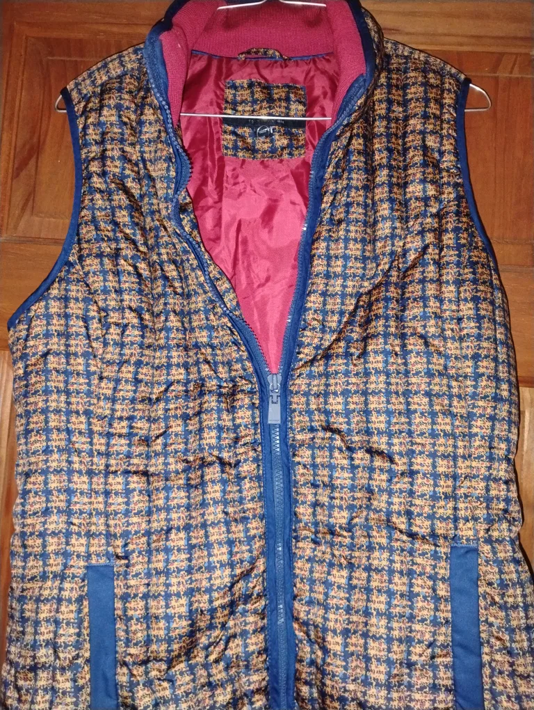 🥕 Thrifty pick Tommy Hilfiger Plaid Puffer Vest image indicator(3)