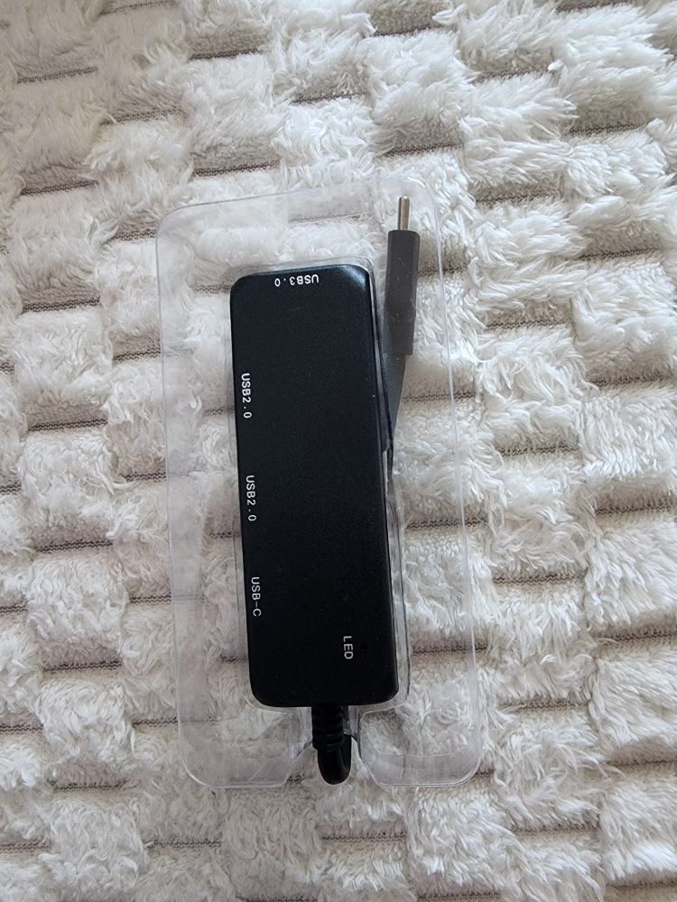 Wellson USB/Type-C 4-Port Hub - New in Box! - photo 2