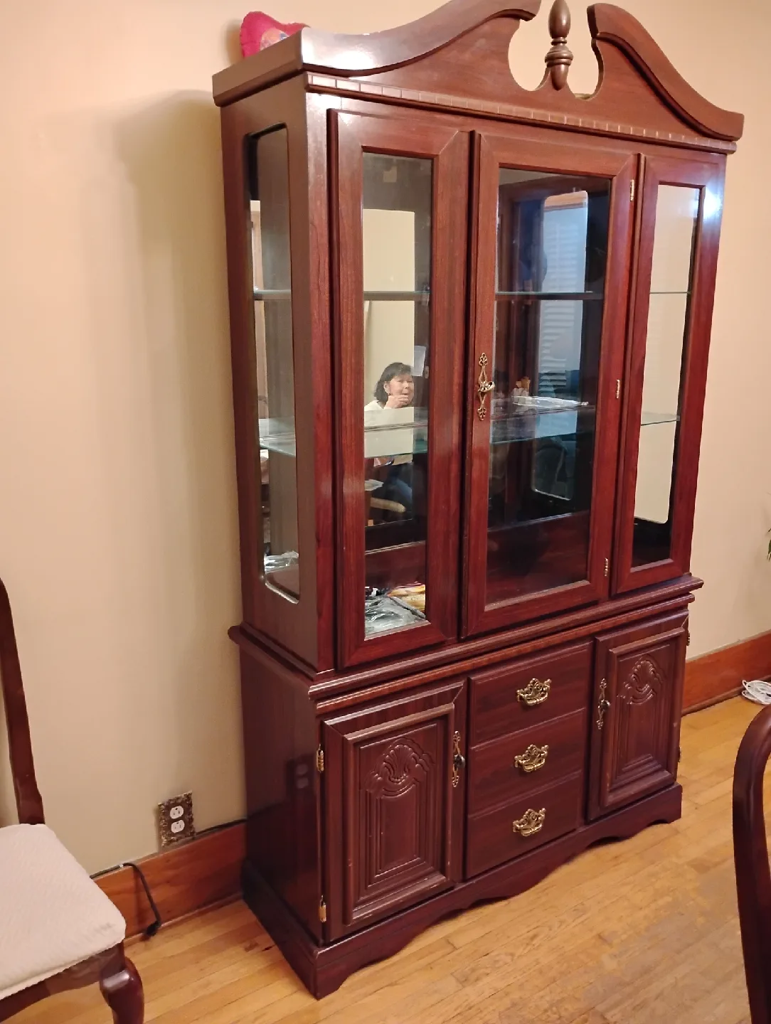 Wooden China Cabinet image indicator(4)